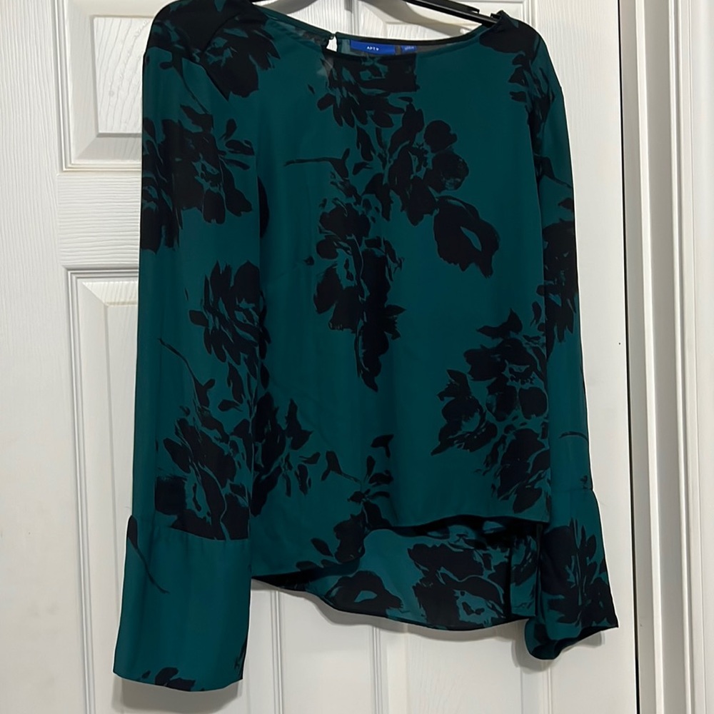 Green apt 9 XL blouse